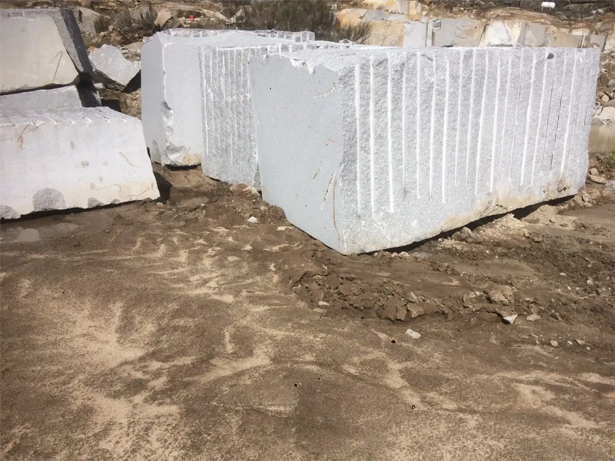 Bloco de granito Cinza Pinhel pronto para expedição